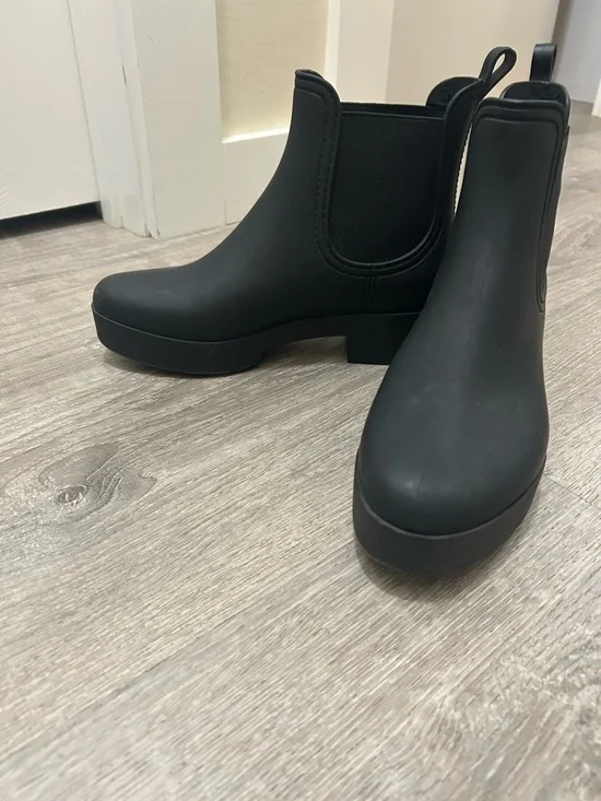 Jeffrey Campbell Black Chelsea Rain Ankle Boots Matte faux vegan leather 38 7.5 - Picture 13 of 14